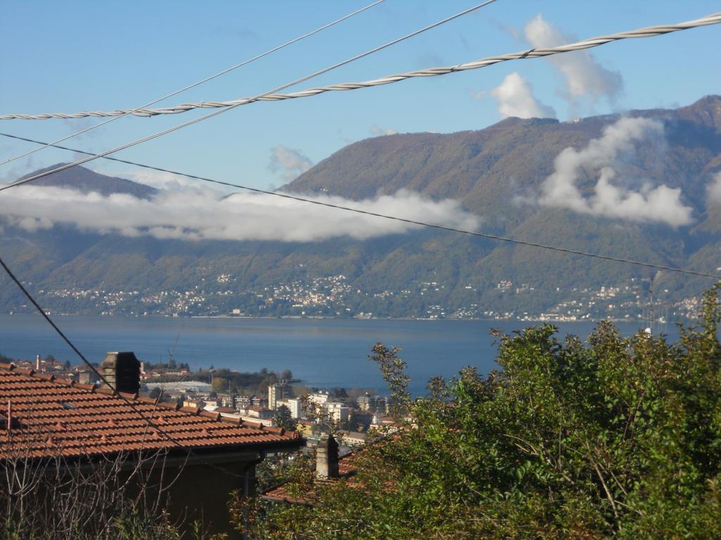 Ferienwohnung Casa delle Ortensie Luino Zimmer foto