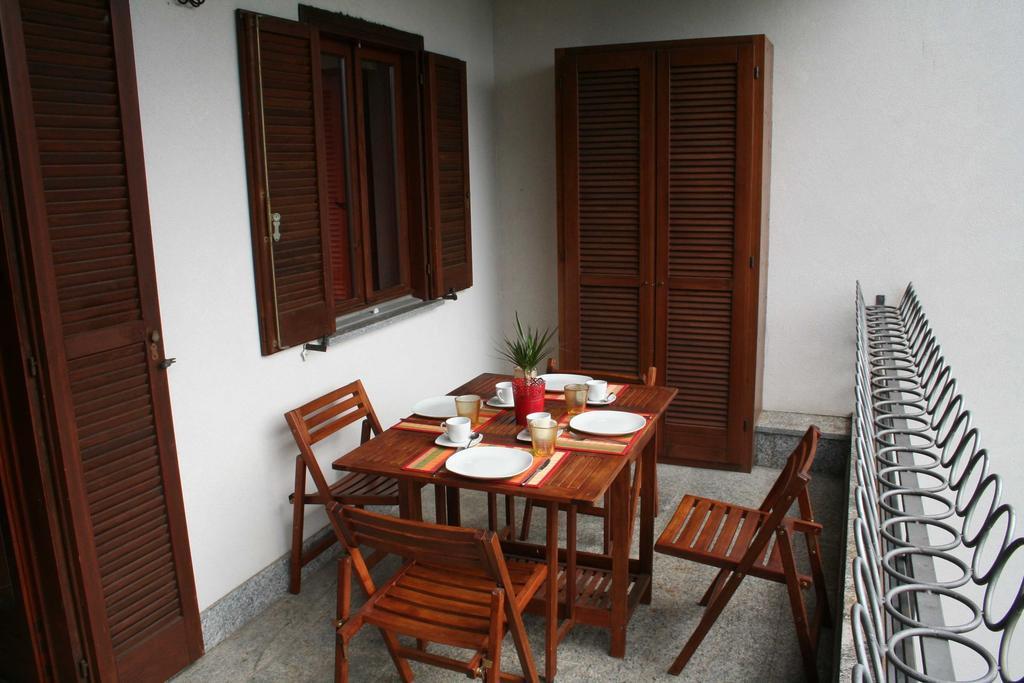 Ferienwohnung Casa delle Ortensie Luino Zimmer foto